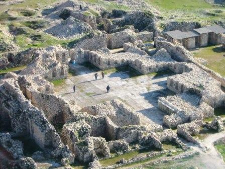 bishapur_palace_1.jpg